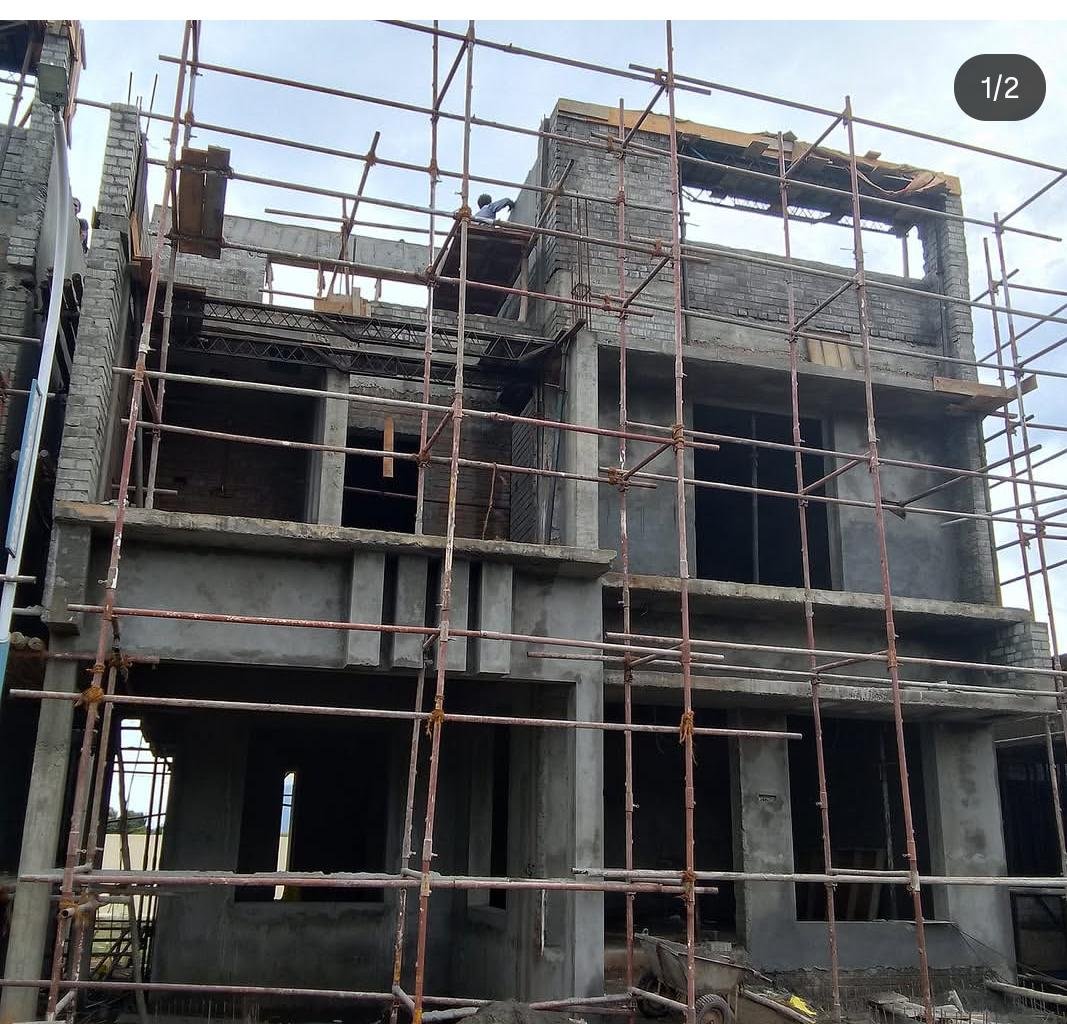 Facade Plastering & Finishing